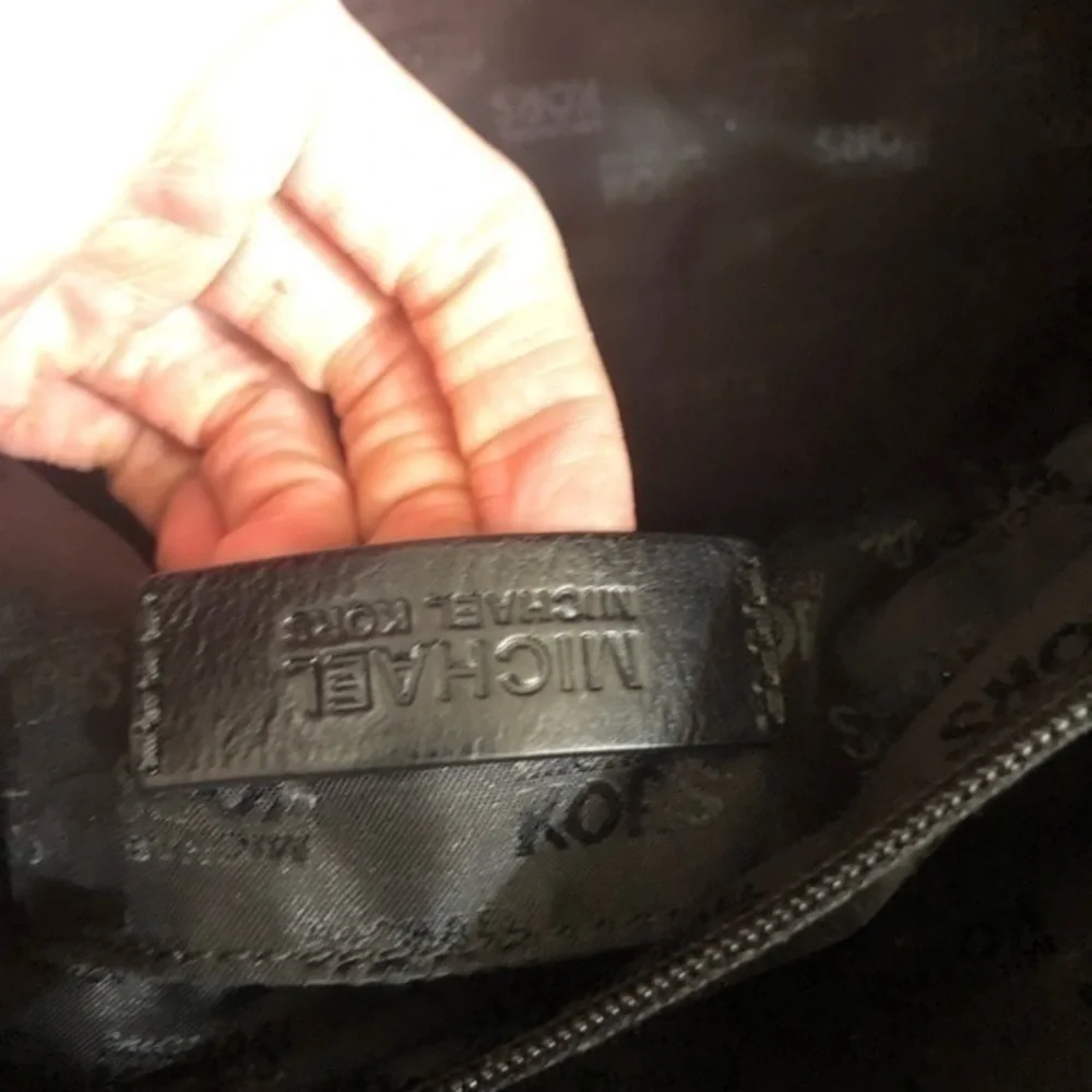 Michael kors black signature mk barrel bag